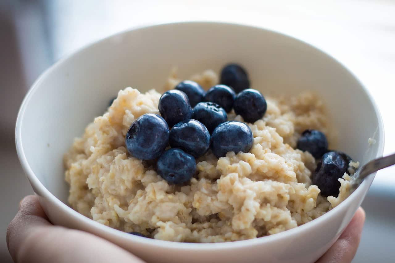 Bowl of Oatmeal bland diet 